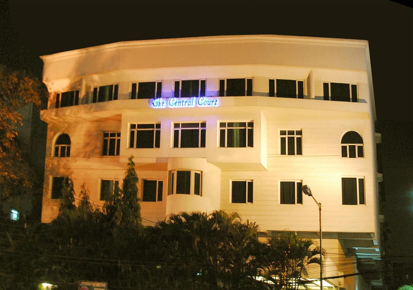 The Court Hotel 3*